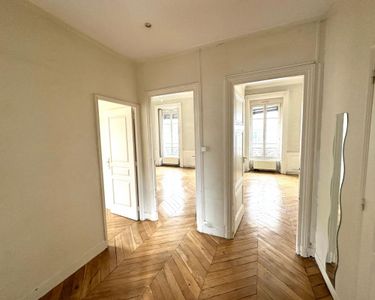 Appartement 325 000 € - 55 m²
