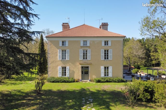 Maison 12 pièces 729 m²