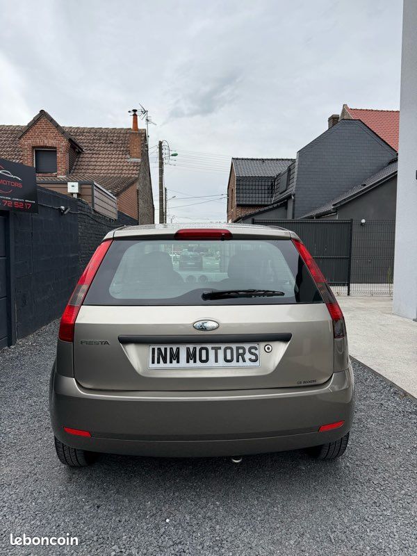 FORD FIESTA 1.3i 70 CH – SEULEMENT 57 000 KM – GARANTIE 6 MOIS (image 2)