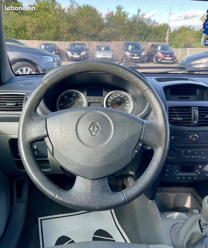 Renault Clio 1.5 DCI 80 CONFORT AUTHENTIQUE (image 12)