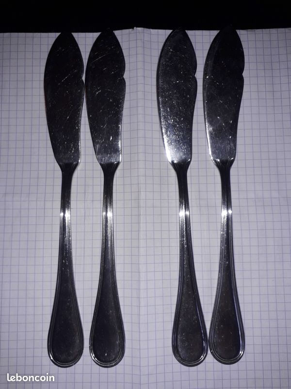 Lot de 4 couteaux à poisson en inox 18 -10 . Prix 8 (image 2)