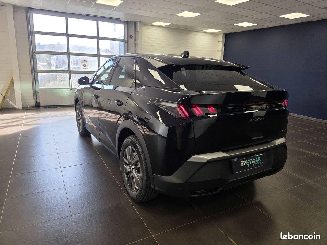 PEUGEOT 3008 Hybrid 145 e-DCS6 Allure (image 7)