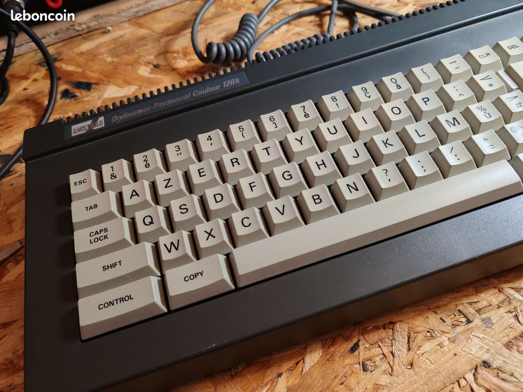 Clavier AZERTY Amstrad cpc 6128 testé et revisé 141225A (image 2)
