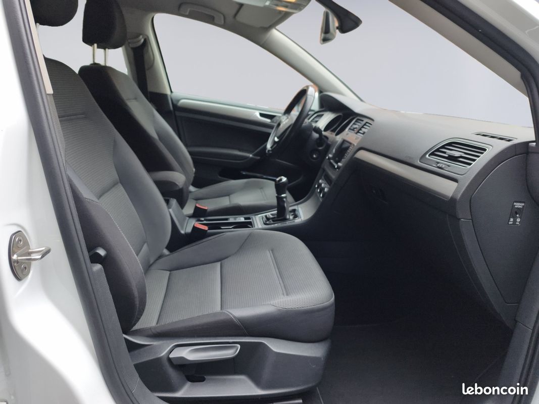 VOLKSWAGEN GOLF 1.6 TDI 110 BlueMotion Confortline / GARANTIE 12 MOIS (image 11)