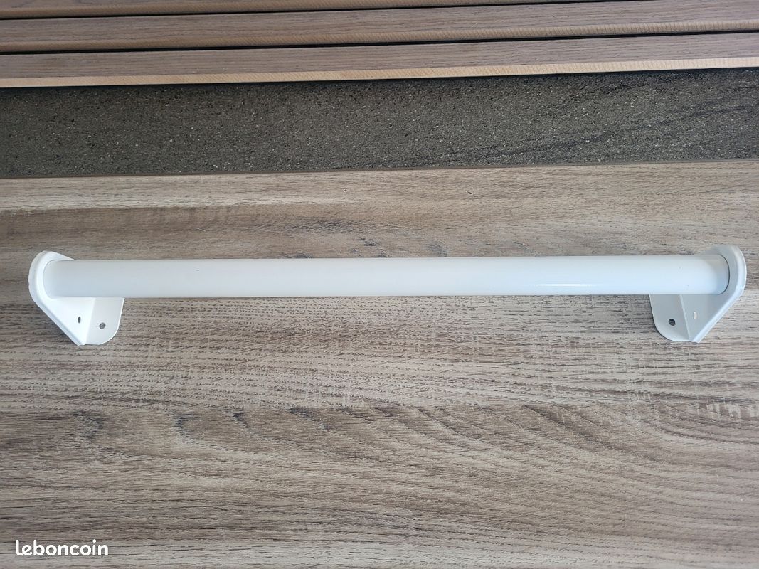 Barre de penderie extensible (image 1)