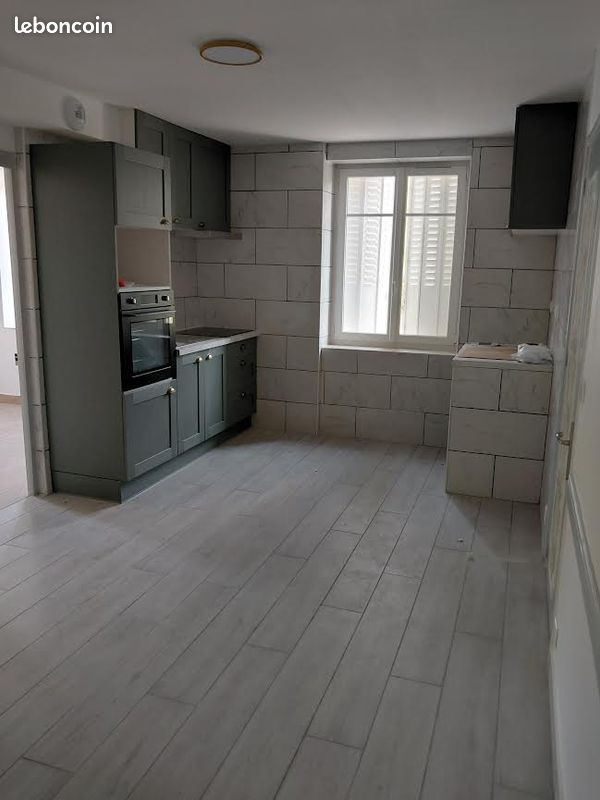 Appartement 4 pièces 72 m² · à Saint-Hilaire-Peyroux · 72 m² · 775 €/mois