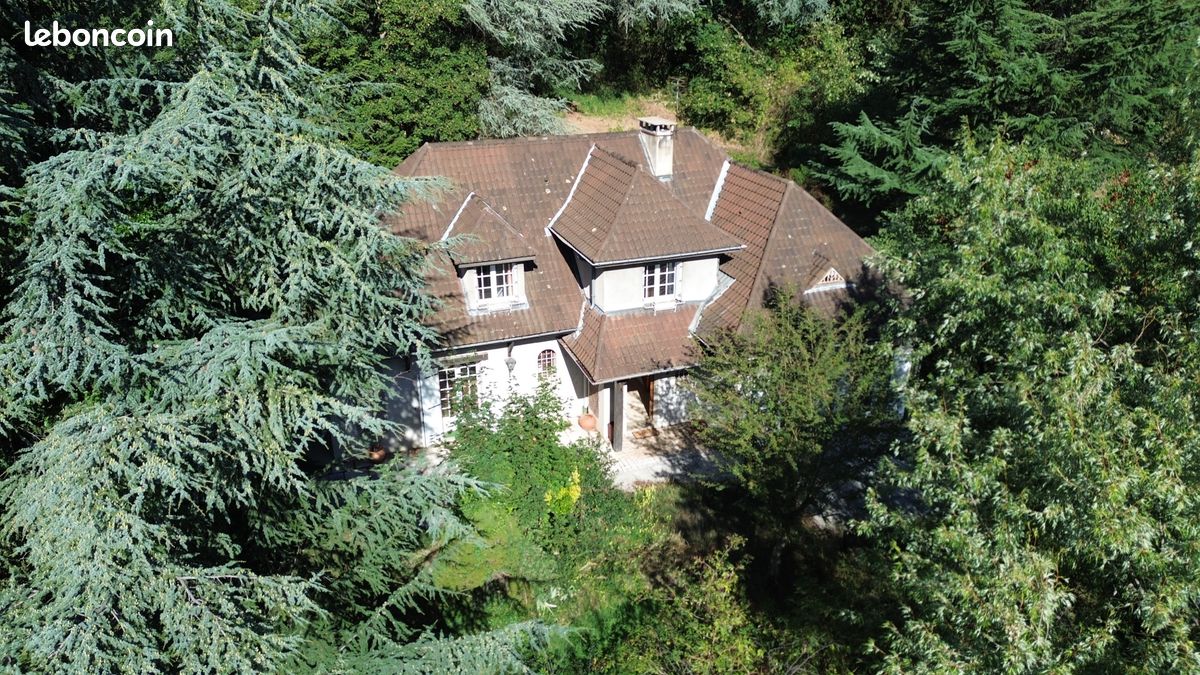 Maison 7 pièces 223 m² · à Saint-Étienne · 223 m² · 360 000 €