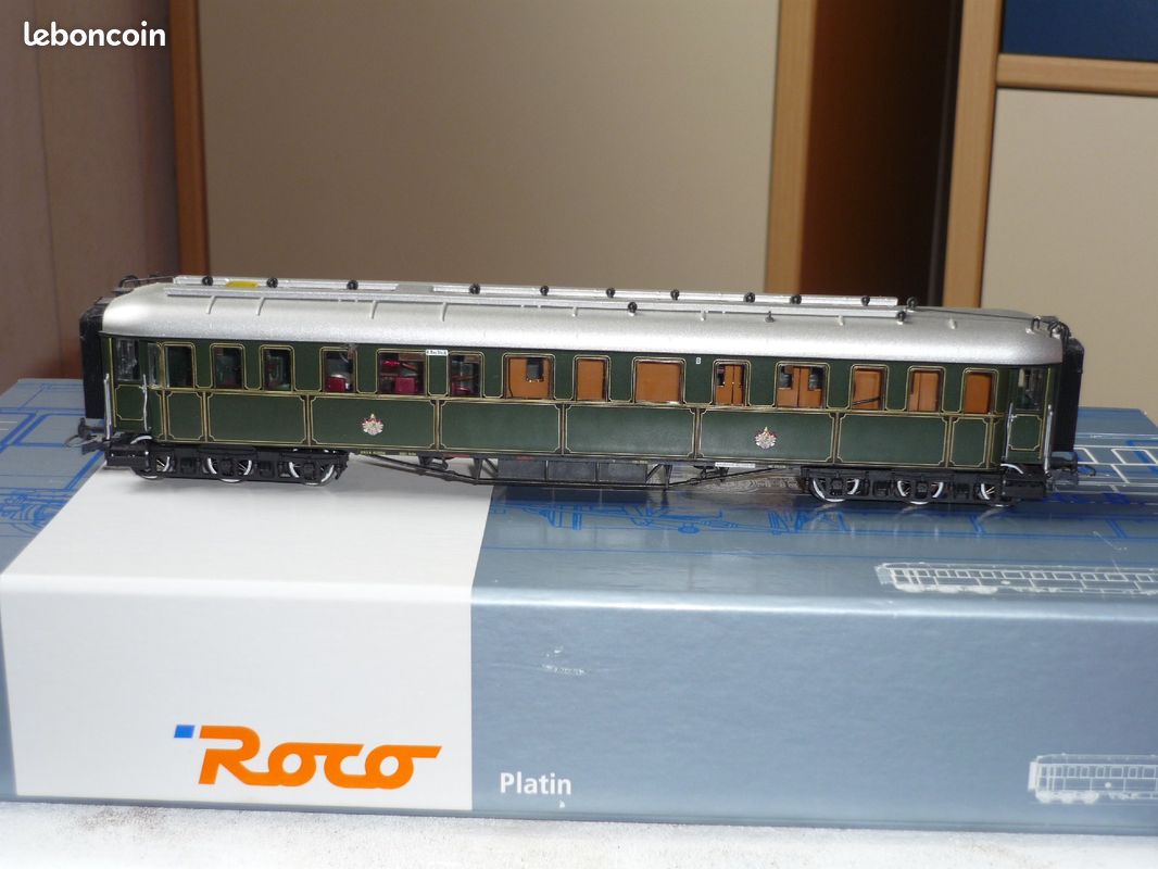 Voiture Salon du Prince Régent bogies 3 essieux K.Bay.Sts.B Roco HO ref 44811 (image 1)