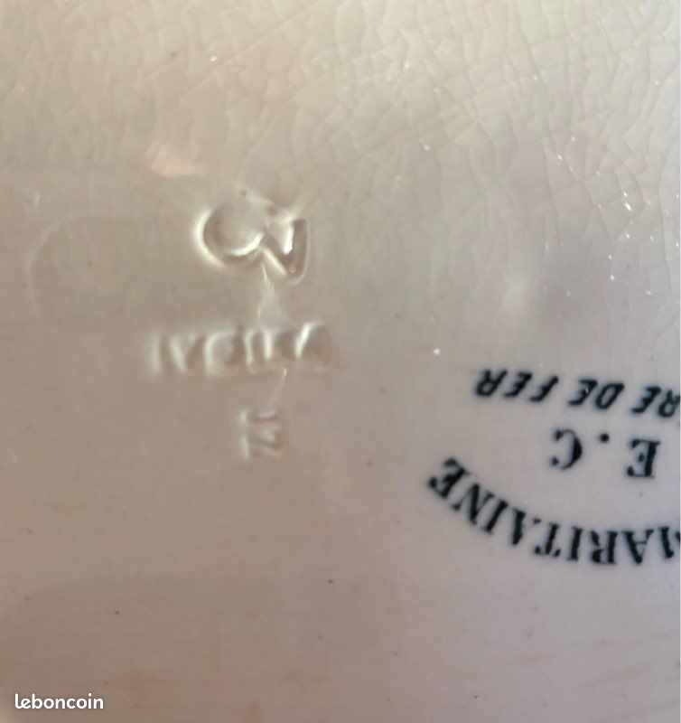 đ 3 grandes assiettes terre de fer Ernest Cognacq : la collection complĂšte, plus que centenaires des 3 motifs diffĂ©rents : poisson, gibier et fruits pour une superbe dĂ©coration (image 11)