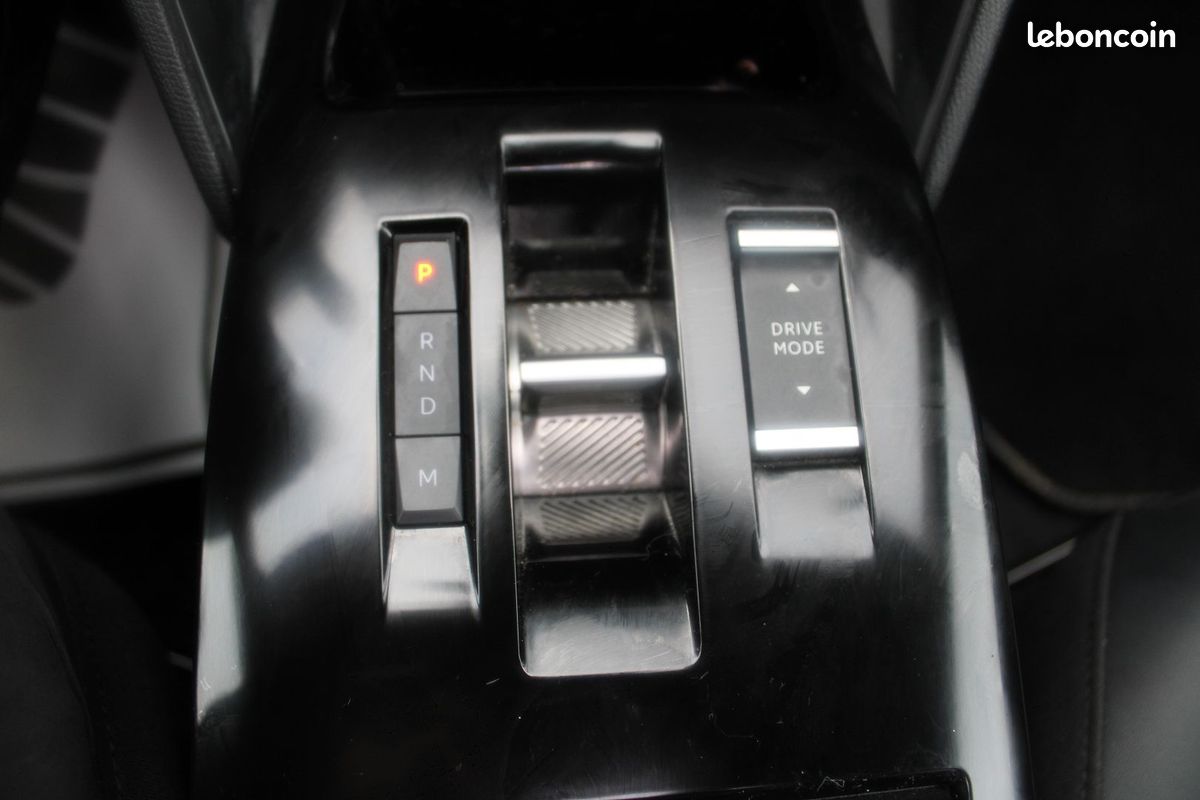 Citroen C4 X SHINE PACK 130 CV EAT8 BOITE AUTO CAMÉRA GRAND GPS USB FULL LEDS TOIT PANO ESP (image 17)