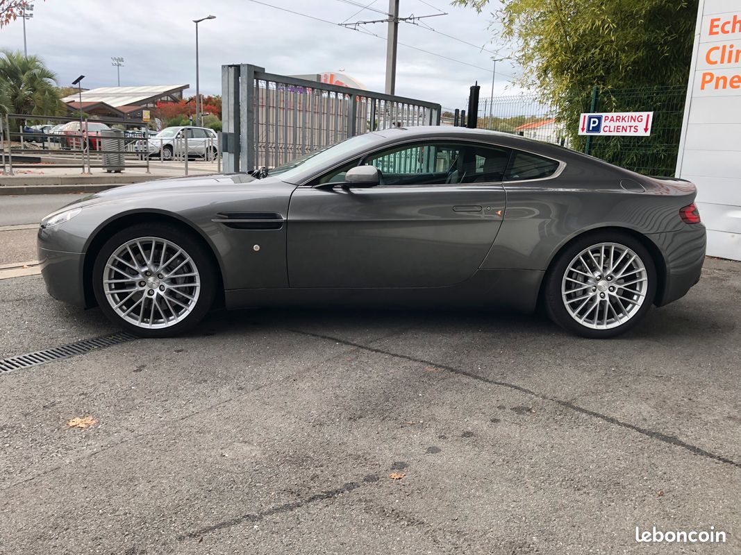 Aston Martin V8 Vantage 4.7 Sportshift Première Main (image 2)
