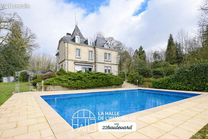 Château 10 pièces 267 m²