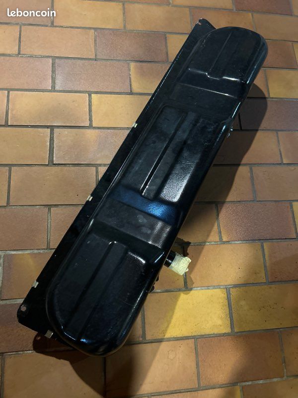 Réservoir secondaire + jauge bmw m3 e30 (image 1)