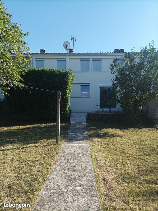Maison 5 pièces 100 m² · à Castres · 100 m² · 950 €