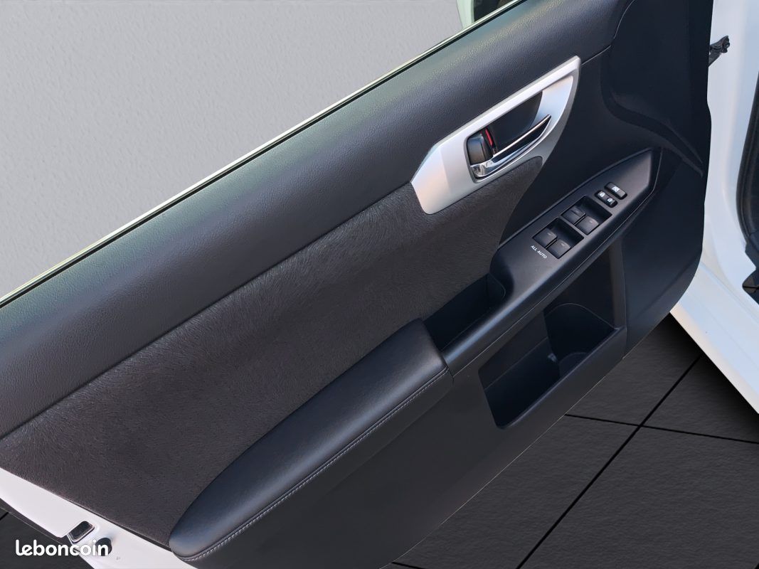 Lexus ct200h f sport auto (image 23)