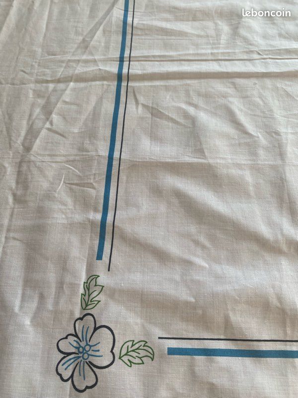 Nappe vintage avec broderie 100% coton blanche et bleue (image 5)