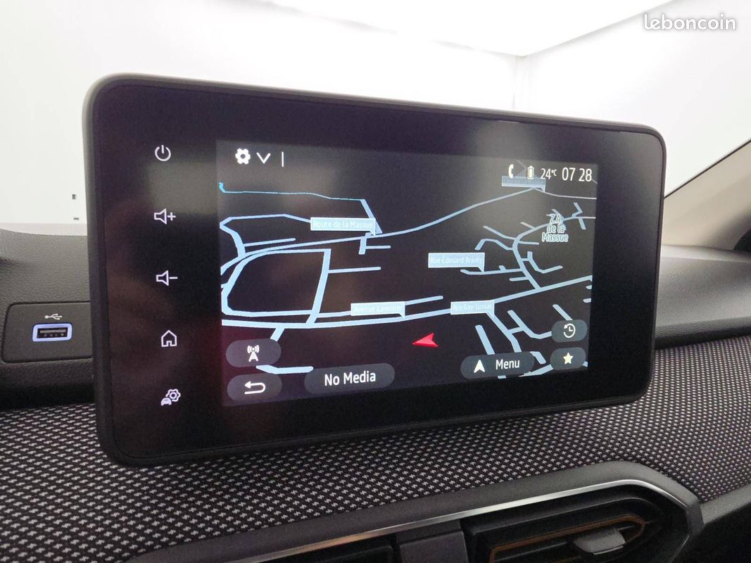 RENAULT Austral mild hybrid 160 auto Techno (image 23)