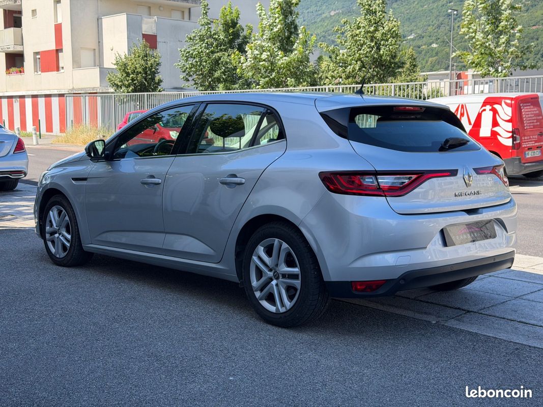 RENAULT MEGANE IV BERLINE BUSINESS MEGANE 4 1.5 Blue dCi 115 - GPS - RADARS - CLIM AUTO (image 5)