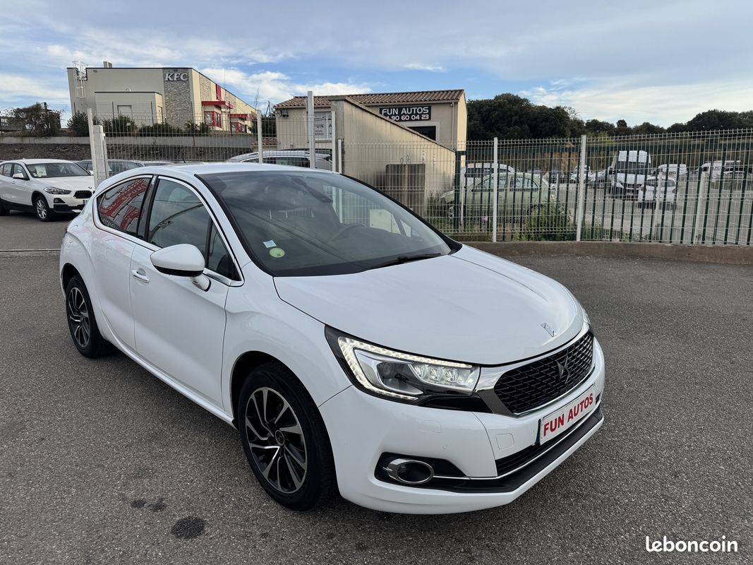Citroen DS4 1.6 BLUEHDI 120CH SO CHIC S&S (image 1)