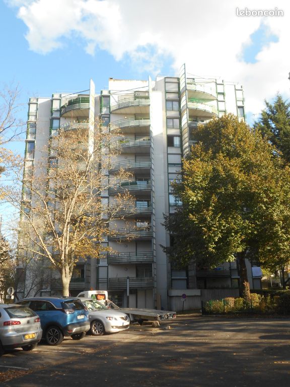 Appartement 2 pièces 47 m² · à Massy · 47 m² · 942 €