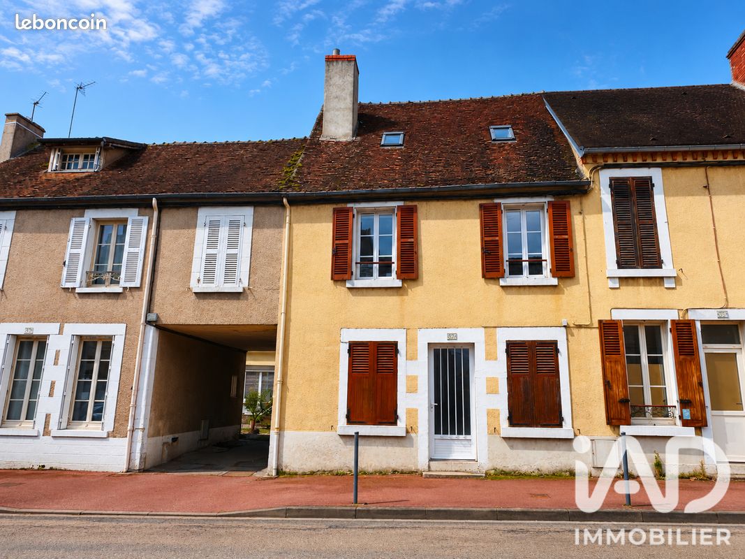 Immeuble 118 m² · à Cosne-Cours-sur-Loire · 118 m² · 145 000 €