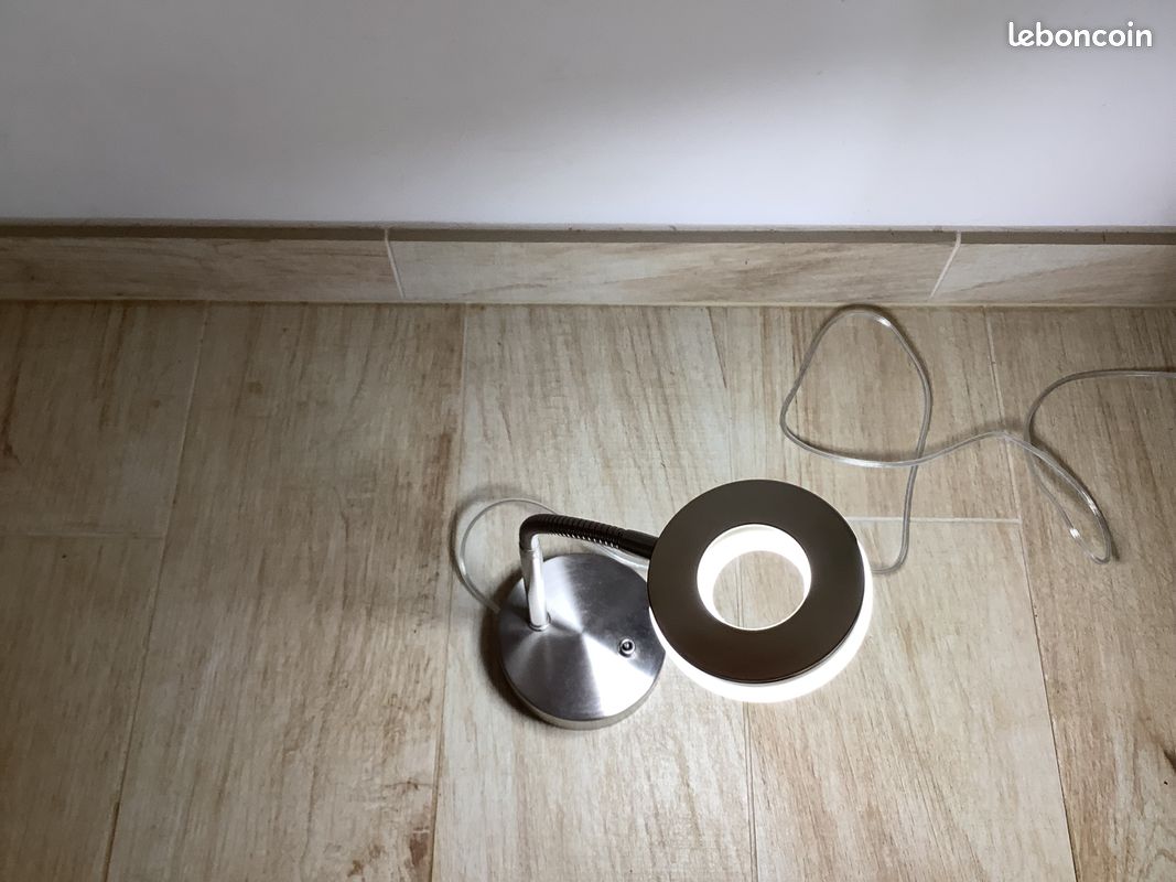 Lampe de bureau (image 3)
