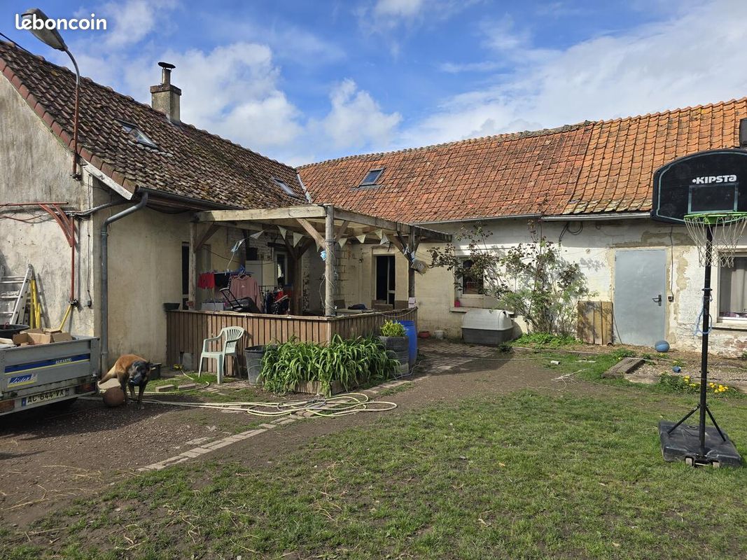 Maison 10 pièces 169 m² · à Bergueneuse · 169 m² · 141 750 €