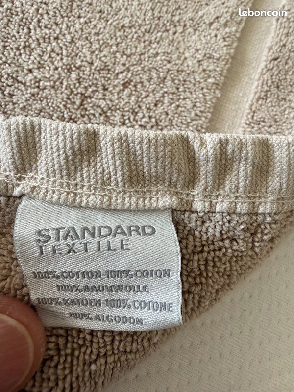 Tapis de bain beige (image 2)