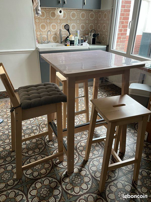 Table haute et chaises IKEA (image 2)