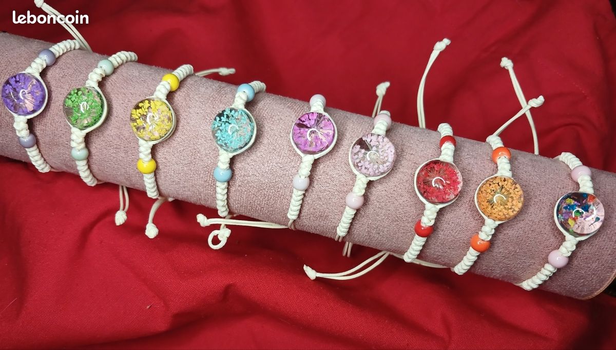 Bracelet Estival Nature Bijoux Avec Pendentif - Multicolore, à Breloques - Occasion
