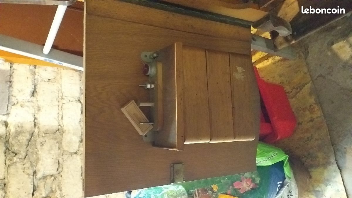 Machine à coudre ancienne Original Victoria (image 2)
