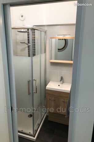 https://img.leboncoin.fr/api/v1/lbcpb1/images/cb/ea/98/cbea985b4833da99a15b3d1ebdf23180754a5342.jpg?rule=ad-image