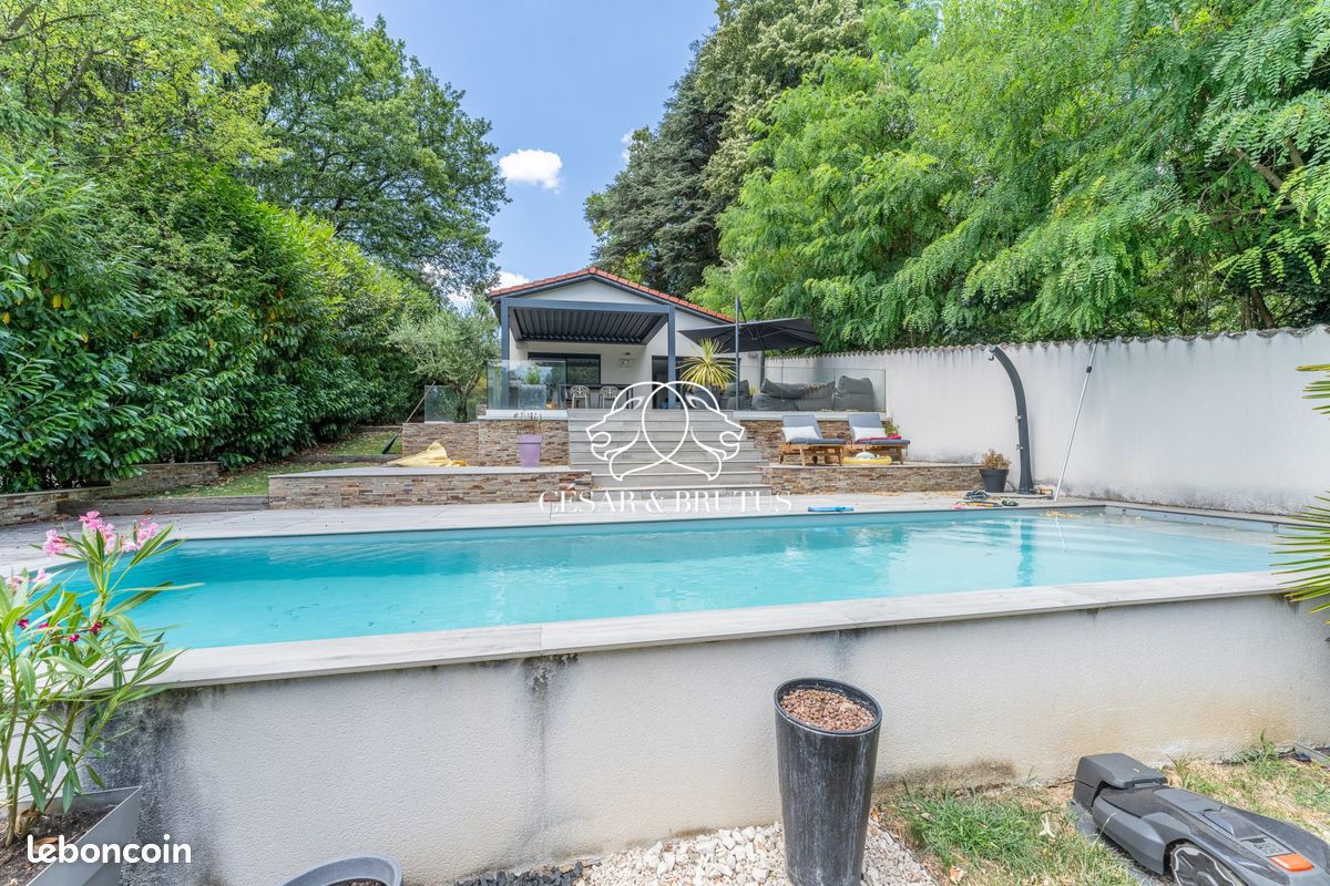 Maison 5 pièces 300 m² · à Neyron · 300 m² · 1 155 000 €