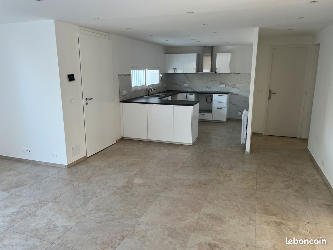 Appartement 3 pièces 70 m² · à Hyères · 70 m² · 1 290 €/mois