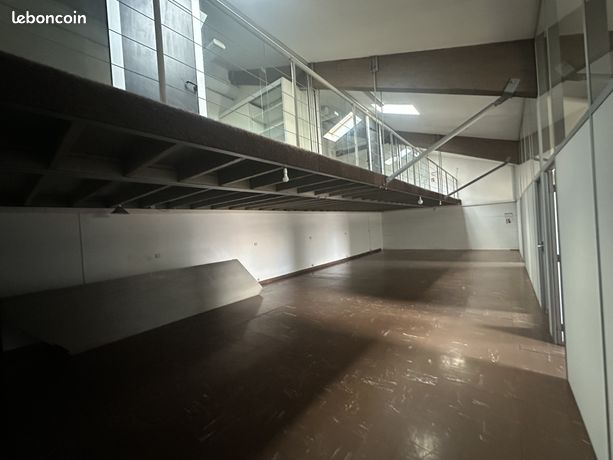 Appartement 8 pièces 339 m² — 2