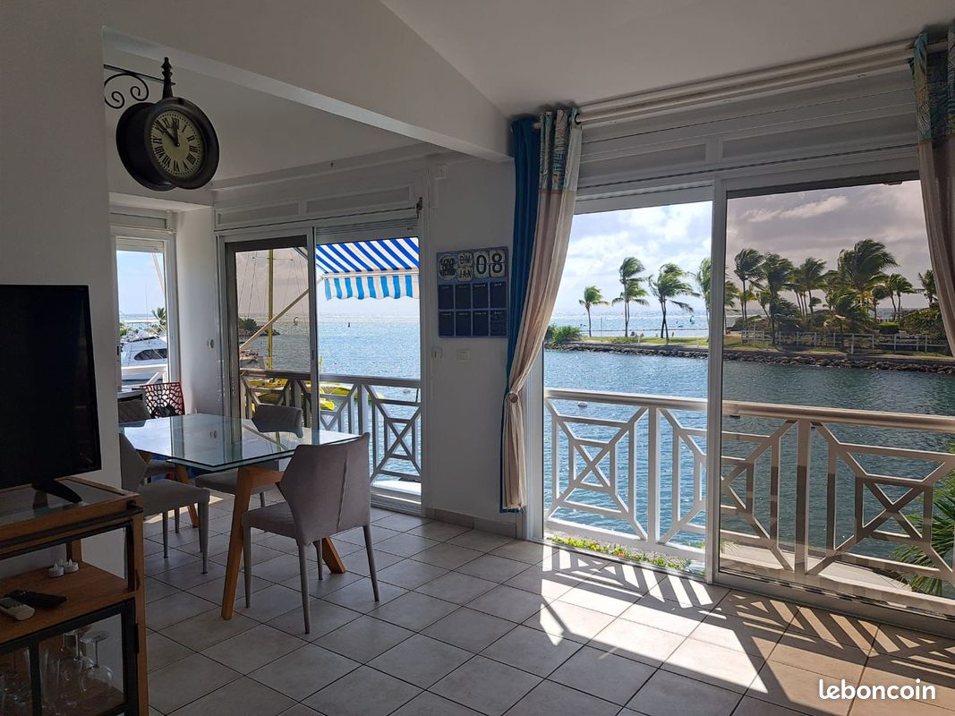 Appartement 3 pièces 84 m² · à Saint-François · 84 m² · 1 420 €