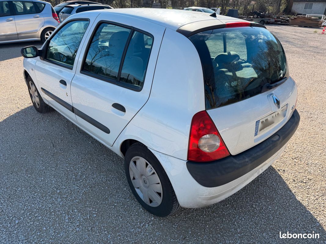 Renault clio 2 dci campus pack clim 3500euros (image 3)