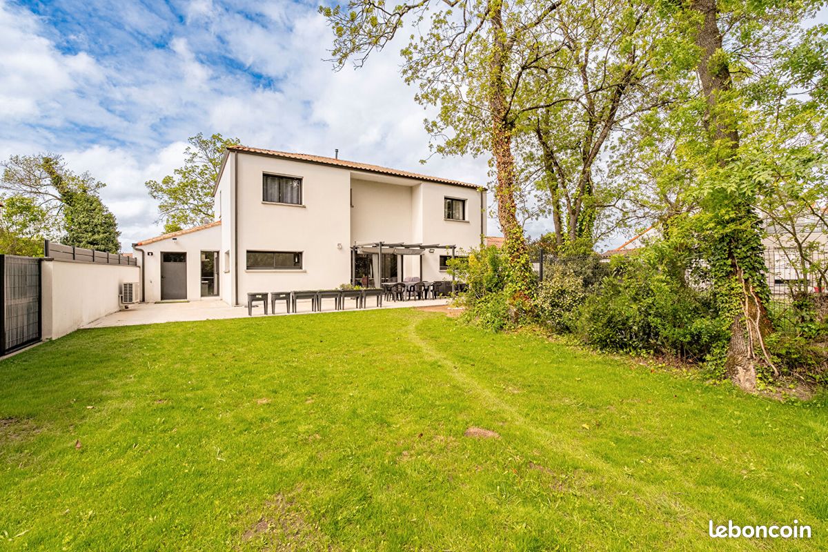 Maison 7 pièces 172 m² · à Pont-Saint-Martin · 172 m² · 527 000 €