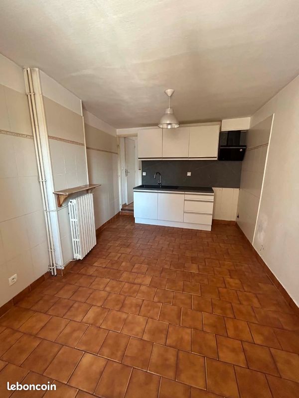 Maison 4 pièces 90 m² · à Essises · 90 m² · 700 €
