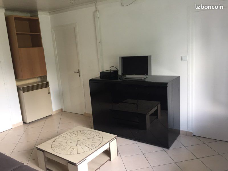 MEYLAN. Chambre et appartement meublée. 410 / mois. INCLUS (Charges,EDF,chauffage,eau,internet,) (image 2)