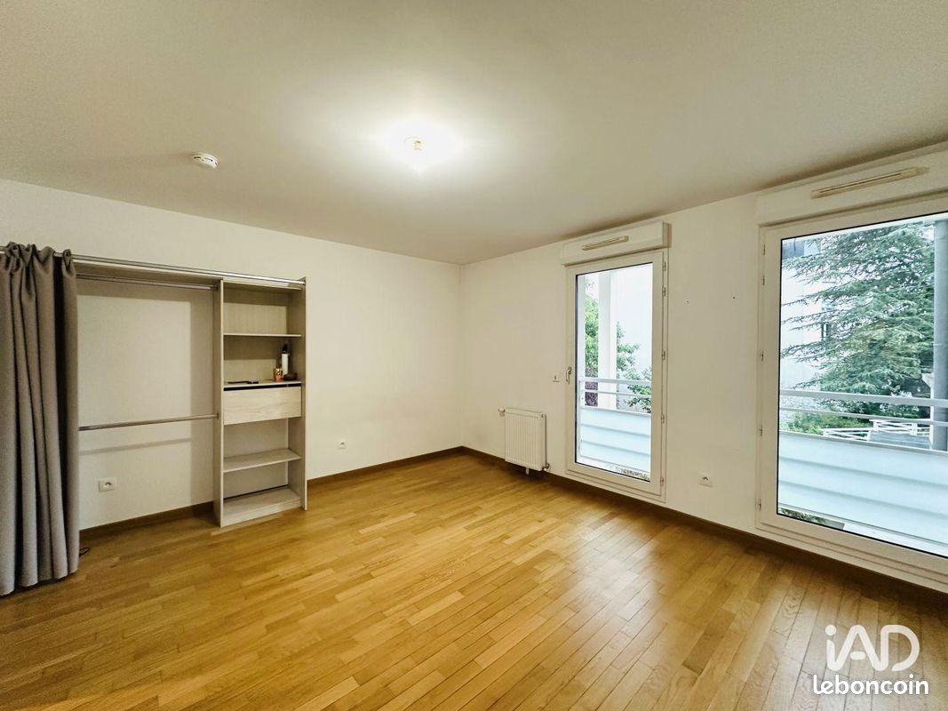 Appartement 1 pièce 25 m² · à Châtillon · 25 m² · 718 €/mois