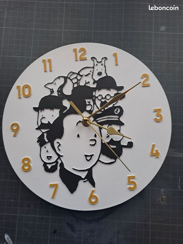 Horloge Murale Tintin - Diamètre 25 Cm - Plastique - Ronde - NEUVE Dans Son Emballage