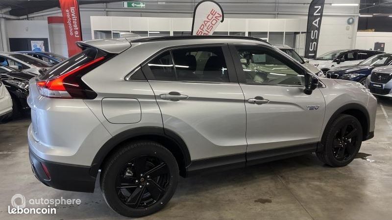 Mitsubishi Eclipse Cross 2.4 MIVEC PHEV 188ch Black Collection 4WD 2023 (image 7)