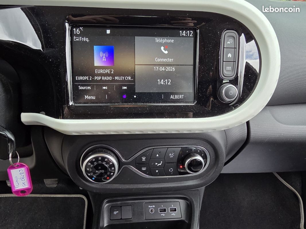 RENAULT TWINGO III SCe 65 Equilibre (image 12)