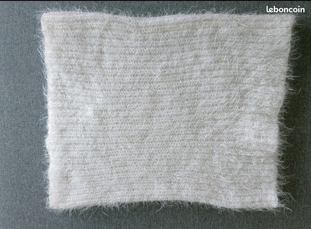 Pull en poil doux+snood amovible assorti T.XS (image 2)