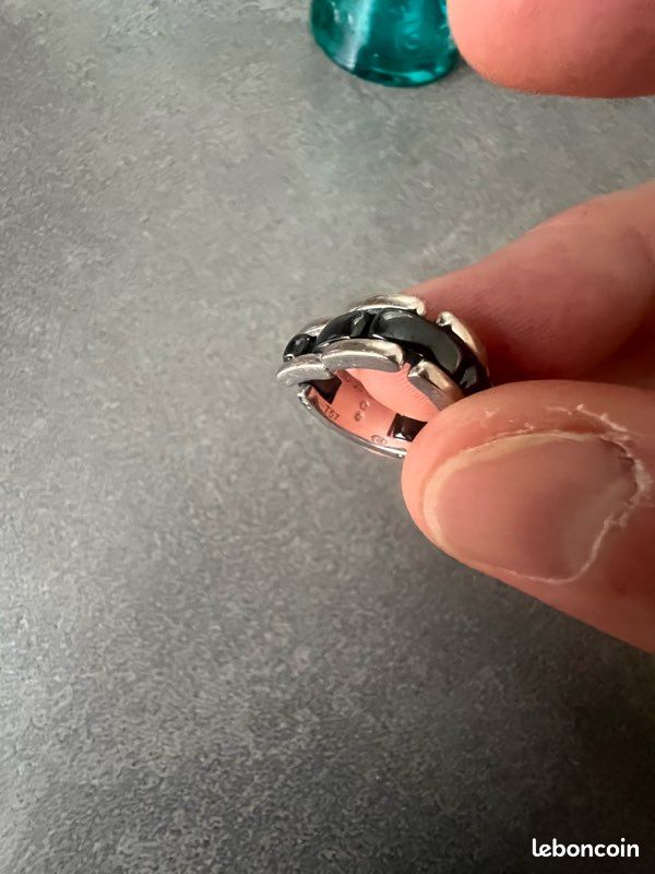 Bague Chanel modèle Ultra T57 (image 3)