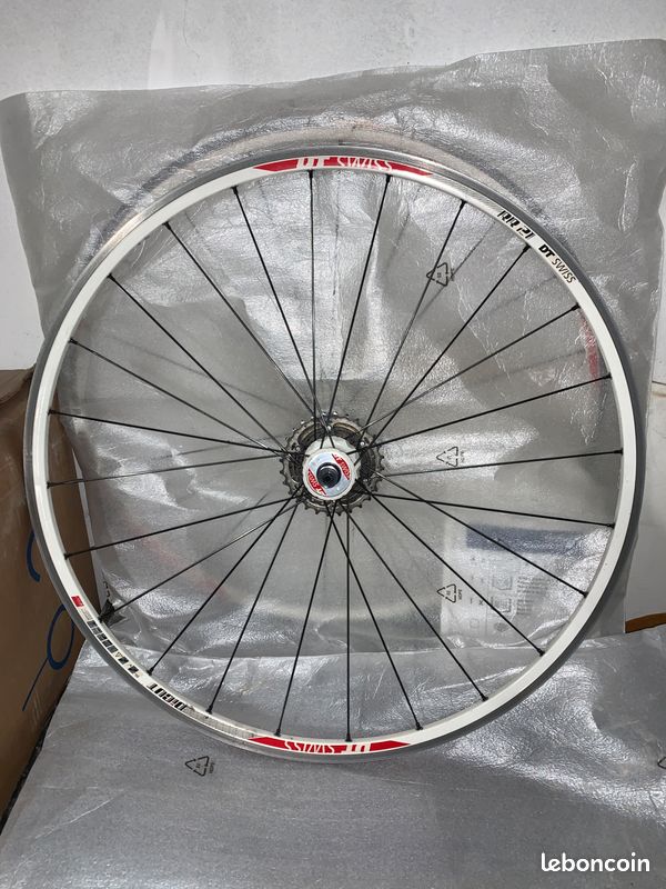 Roues DT Swiss Dicut RR21 (image 2)