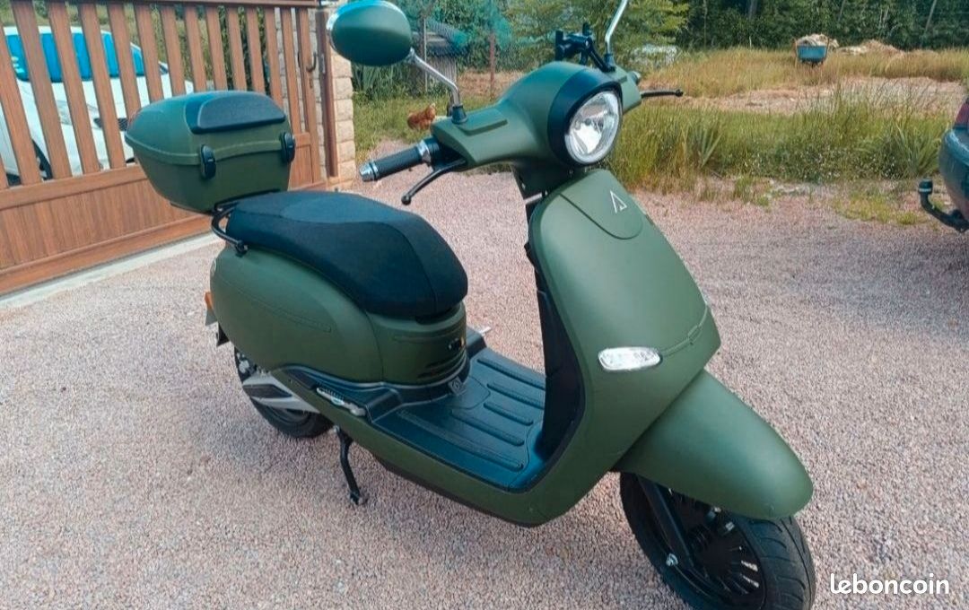 Scooter électrique (image 1)