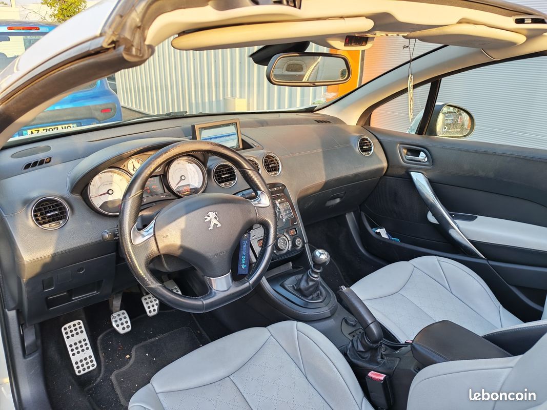 PEUGEOT 308 CC 1.6 THP 200ch Roland Garros (image 10)
