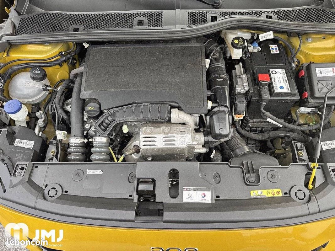 PEUGEOT 208 PureTech 100 S&S BVM6 GT (image 14)